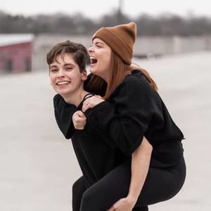 Meet your Posher, Elaine